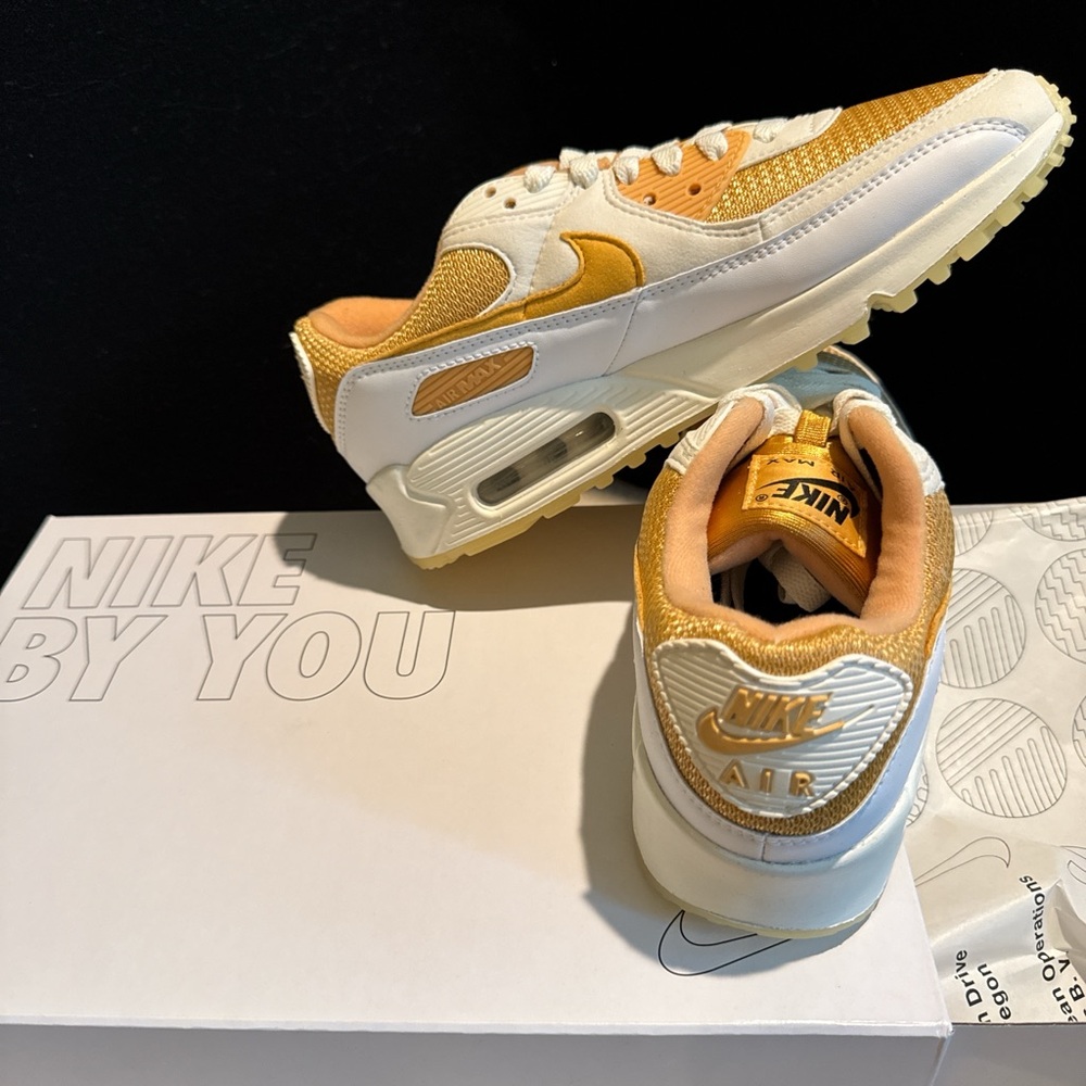 BRAND NEW Nike Air Max in White and Gold in the Box